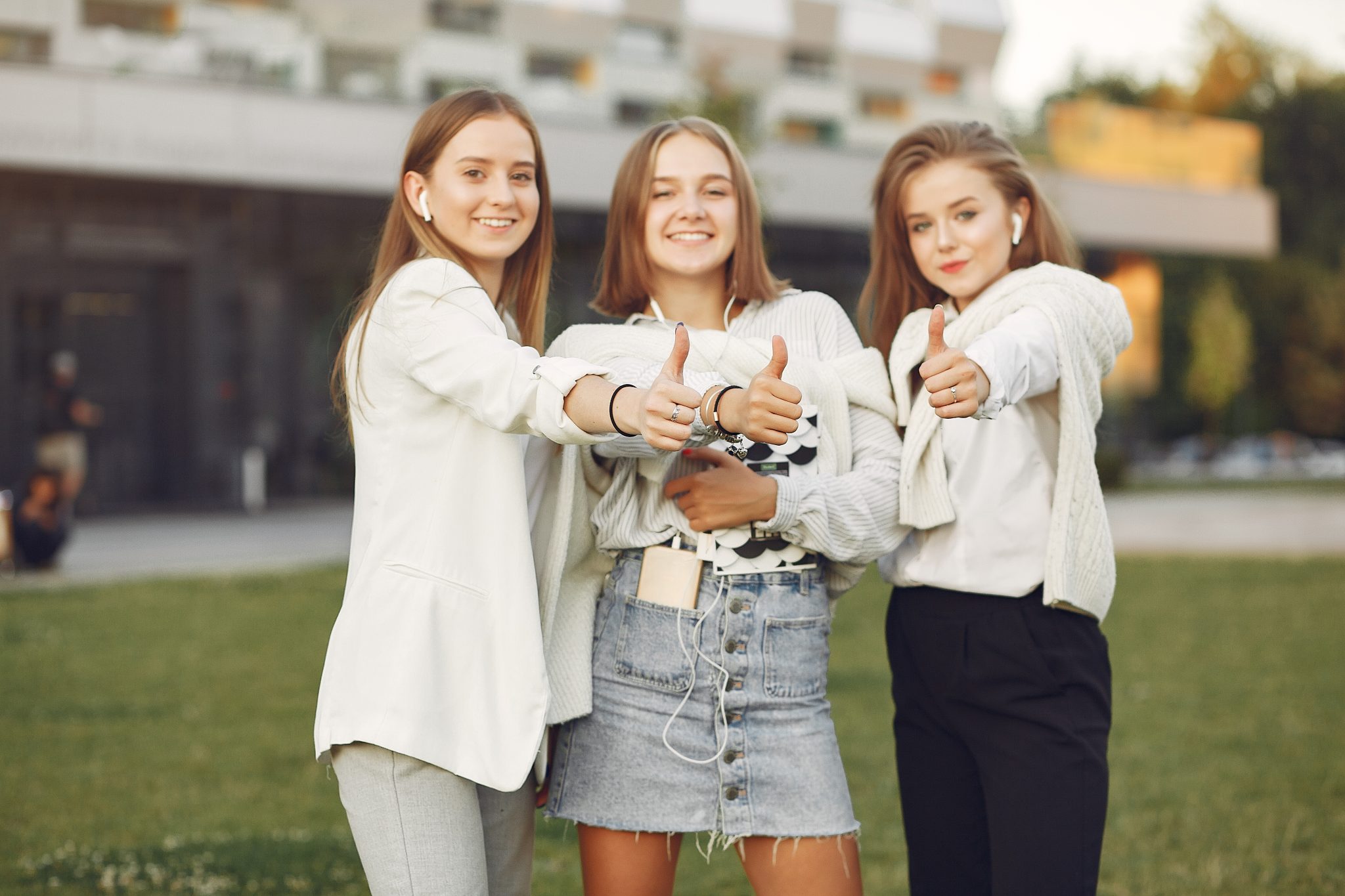 Sisters friends. Студентки СУРГУ.